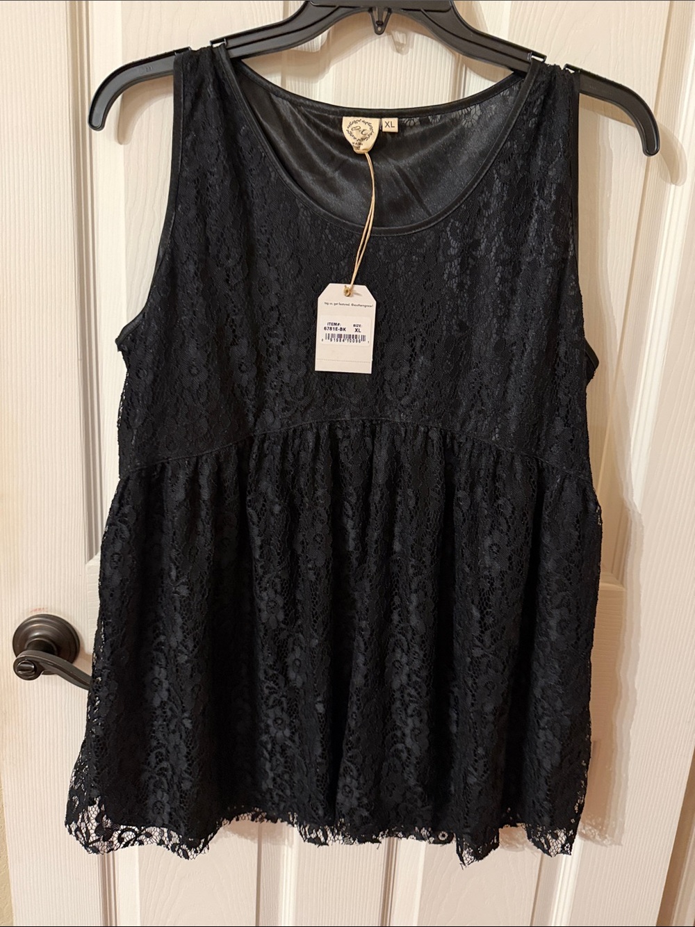 Lace Peplum Camisole Tank Top in Black
